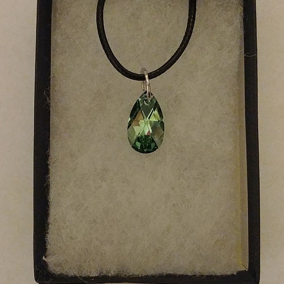 Jacksonville Green Crystal Teardrop Necklace - Picture 2 of 8